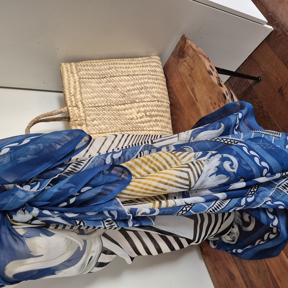 Blue and White Patterned Scarf - Picture 4 of 11